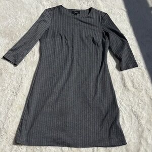Rachel Roy Shift Dress – Size 4 | Pinstripe | Minimalist Chic | 3/4 Sleeve |